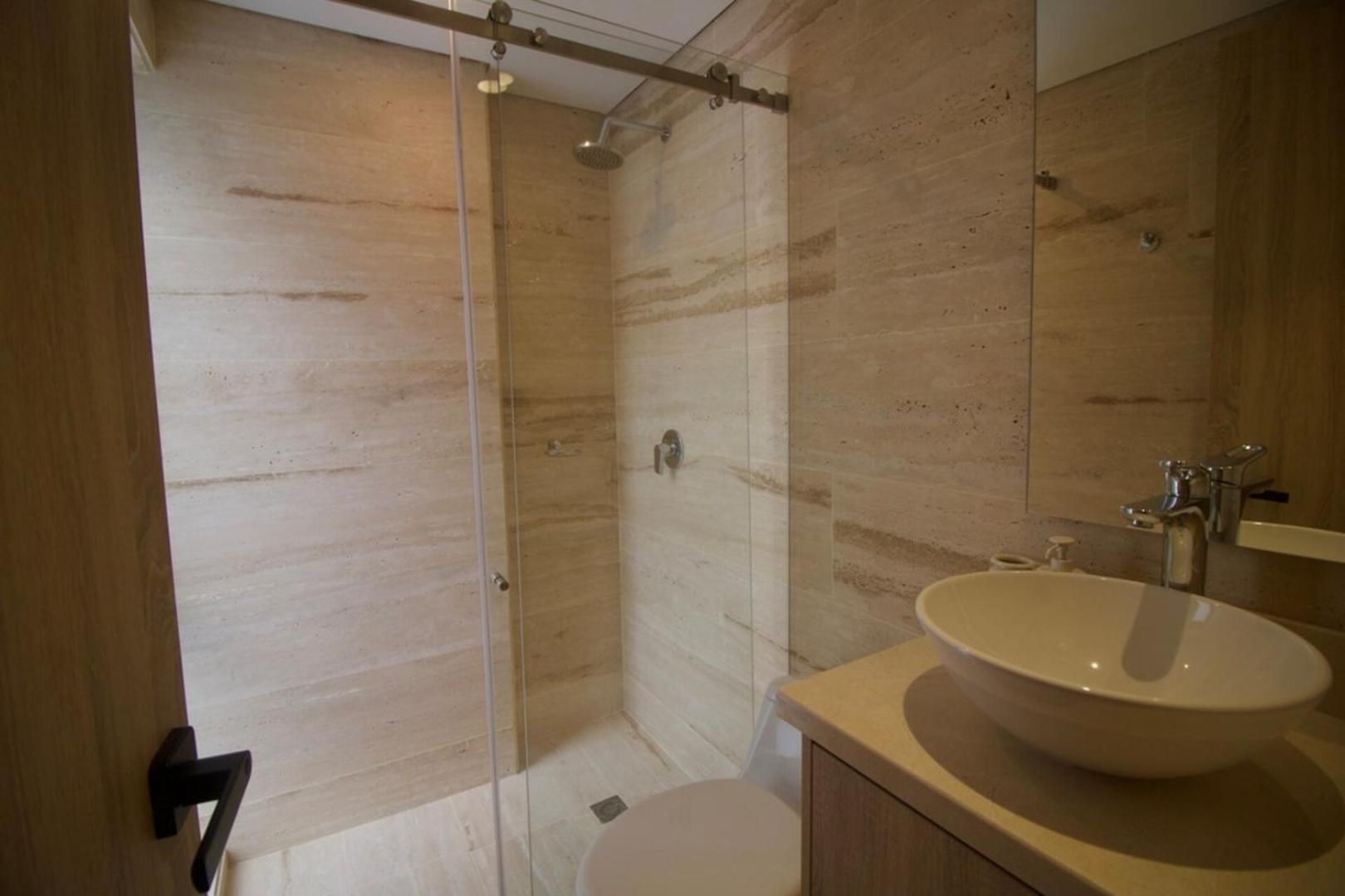 Spectacular 3br - Private Jacuzzi - Downtown Gem *