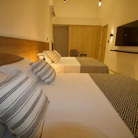 Spectacular 3br - Private Jacuzzi - Downtown Gem *