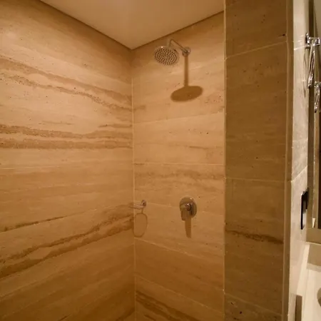 Spectacular 3br - Private Jacuzzi - Downtown Gem Apartamento *