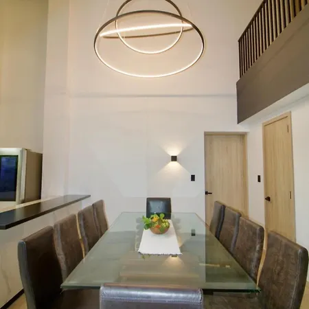 Spectacular 3br - Private Jacuzzi - Downtown Gem Apartamento *