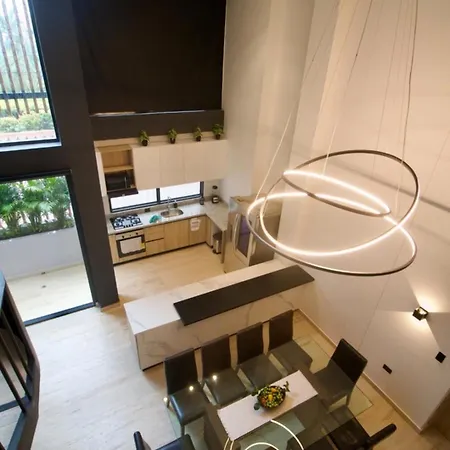 Spectacular 3br - Private Jacuzzi - Downtown Gem *