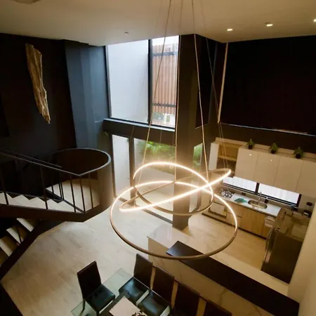 Spectacular 3br - Private Jacuzzi - Downtown Gem Apartamento *